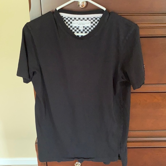 Black tee shirt - Picture 1 of 6